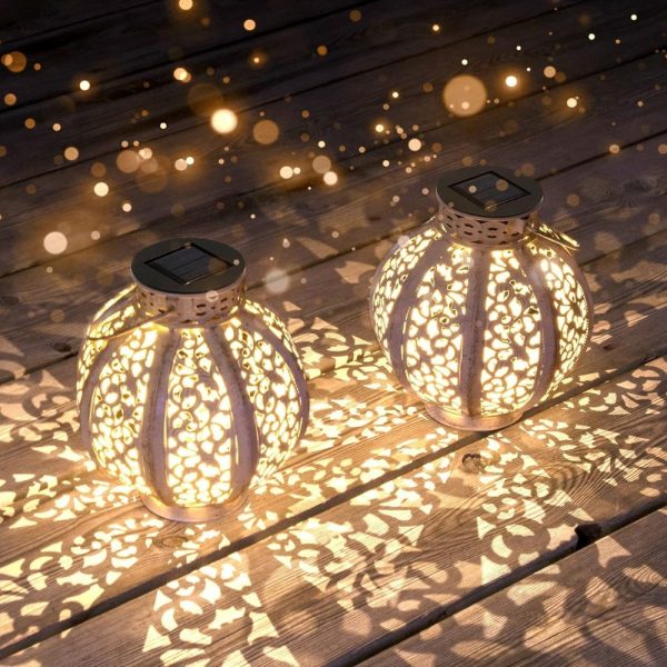 SOLAR LED GARDEN LANTERN • WHITE RETRO